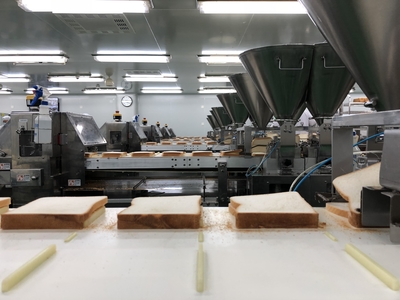 數字賦能讓松江這家企業產值6年翻7倍,每小時能生產7200條吐司